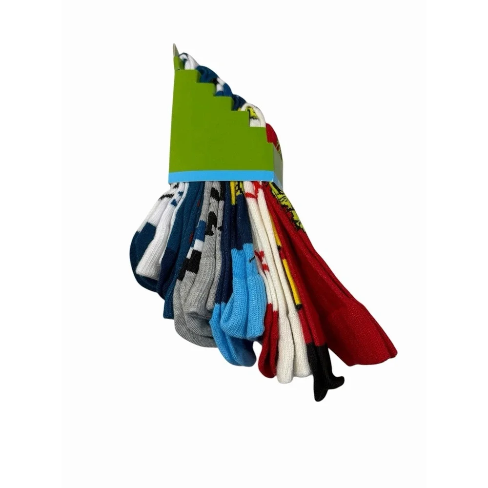 the grinch mens 6 pairs casual crew socks size 8-12 bioworld